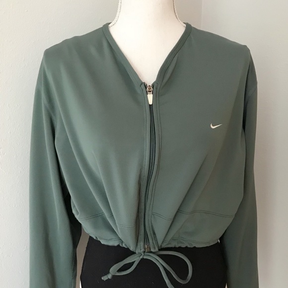 nike cropped zip up jacket